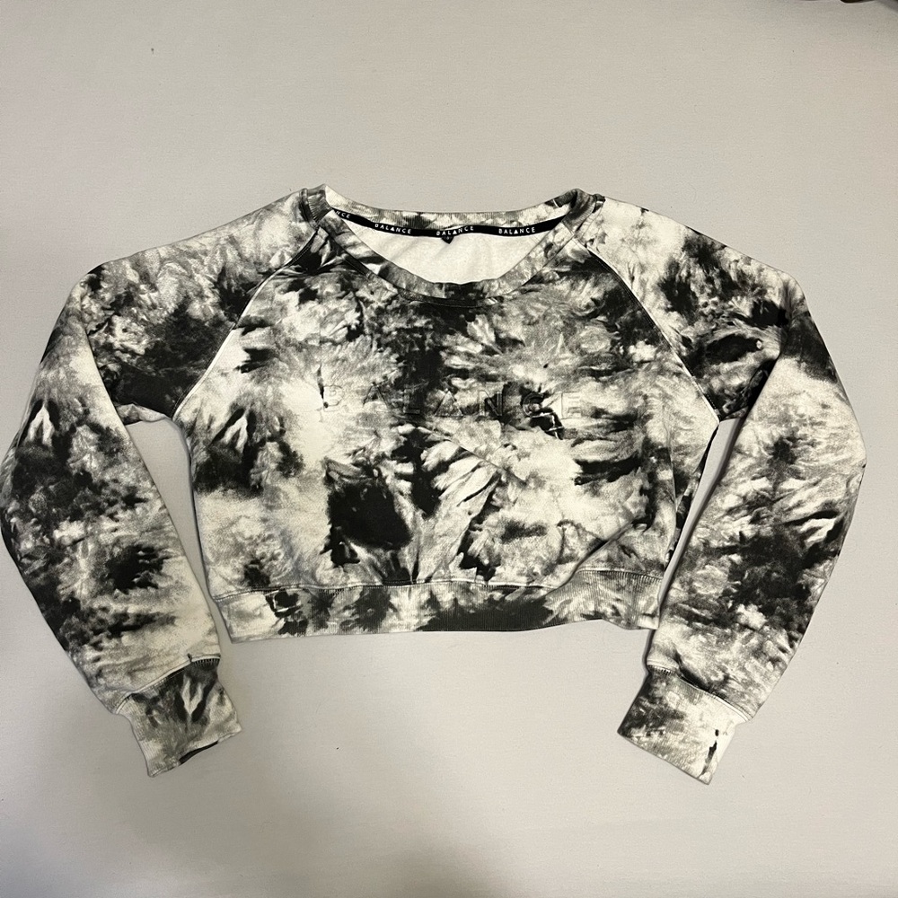 Black and white tie dye crop sweatshirt